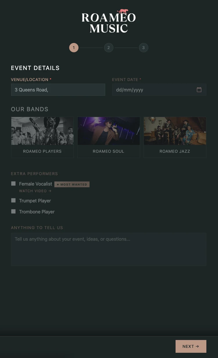 Formulário de reserva no telemóvel: local, data do evento, que banda e músicos adicionais